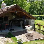 La Noyeraie Фермерский дом