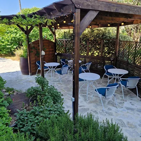 La Noyeraie Κατάλυμα σε φάρμα *