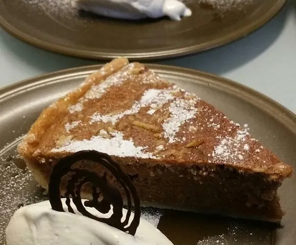 诺耶尔罗卡马杜尔酒店 农家乐